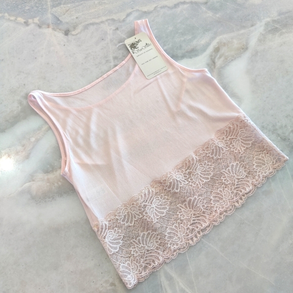 Elegant Pink Lace Trim Camisole - Picture 3 of 5